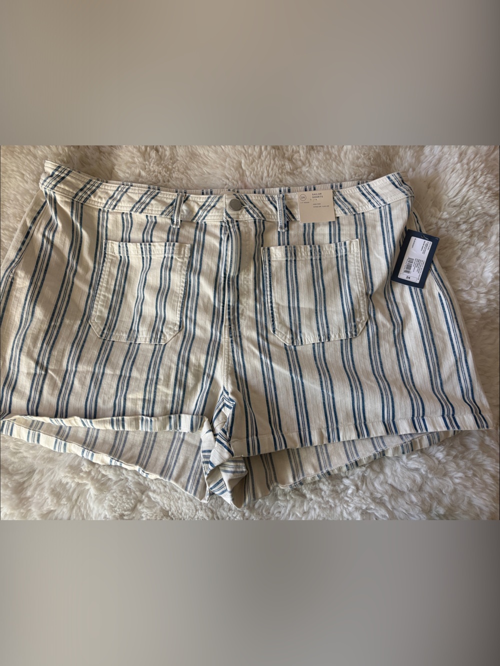 Universal Thread Women's High-Waist Striped Cream & Blue Shorts